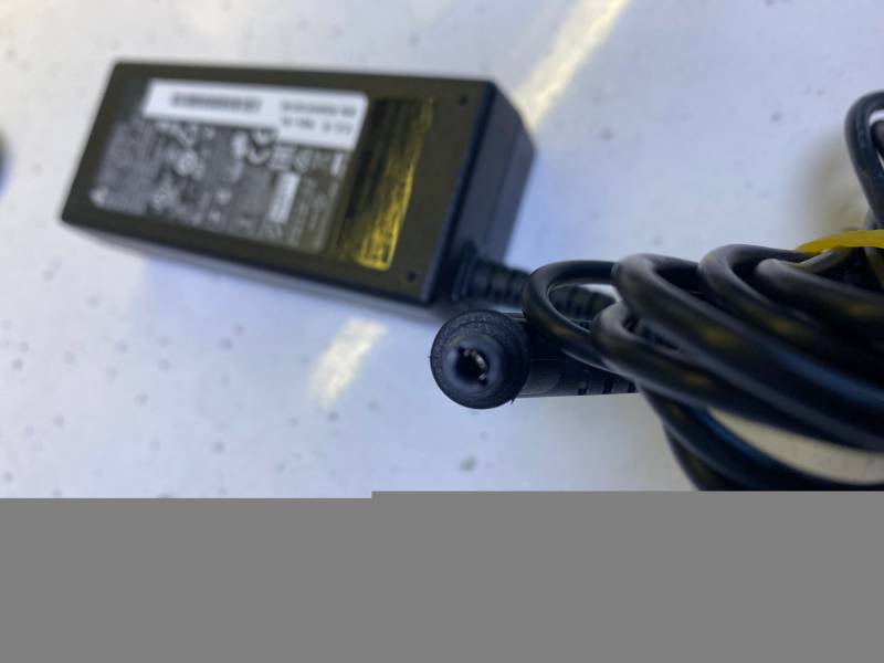 Delta (Asus, Fujitsu, MSI)19V 3.42A  65W 5.5x2.5 adapter