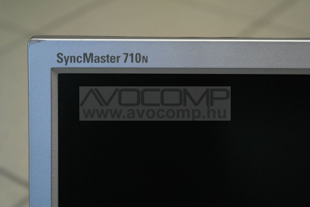 Samsung SyncMaster 710N 17" monitor B kategória