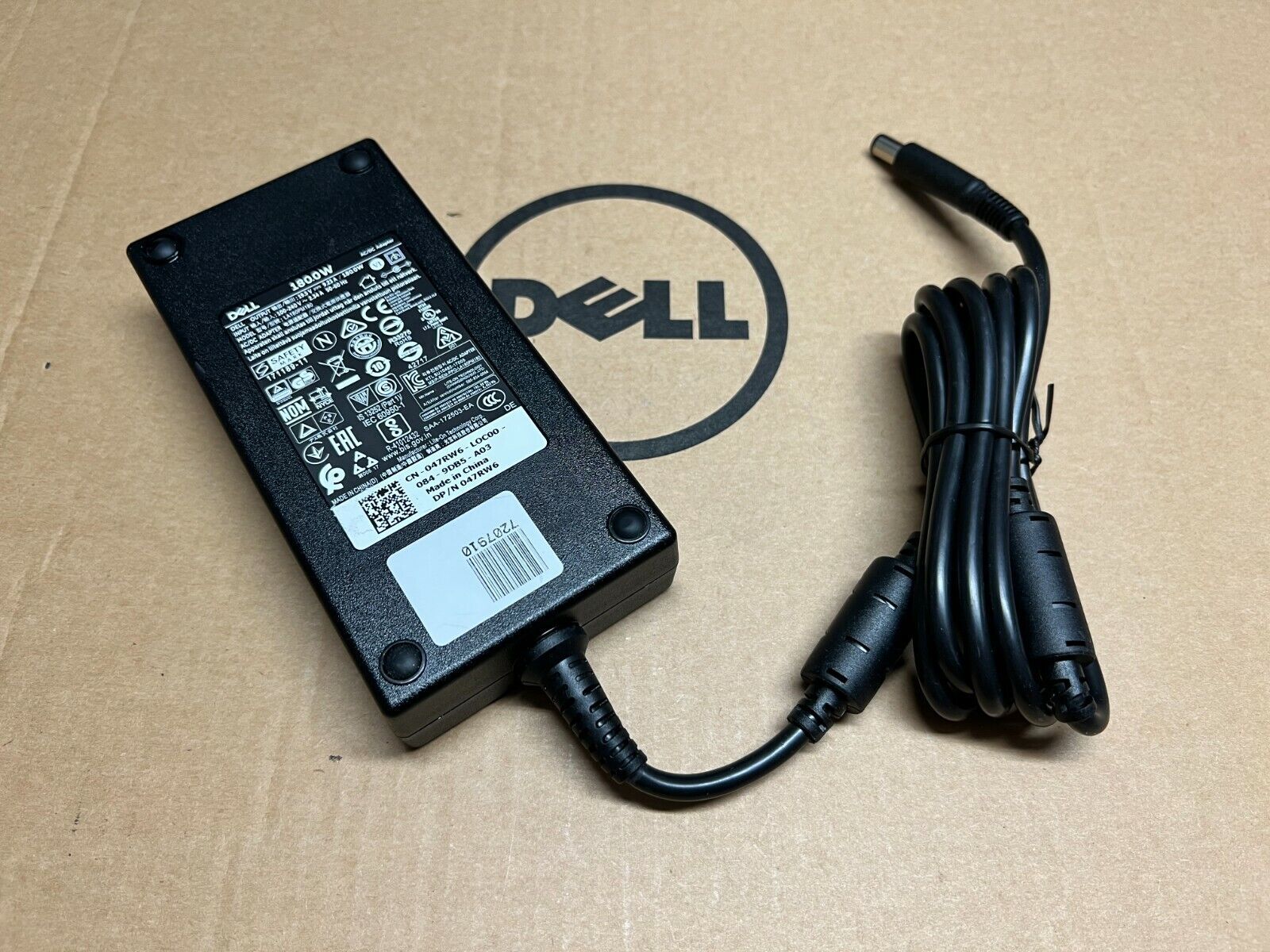 Dell 19.5V 9.23A 180W gyári adapter