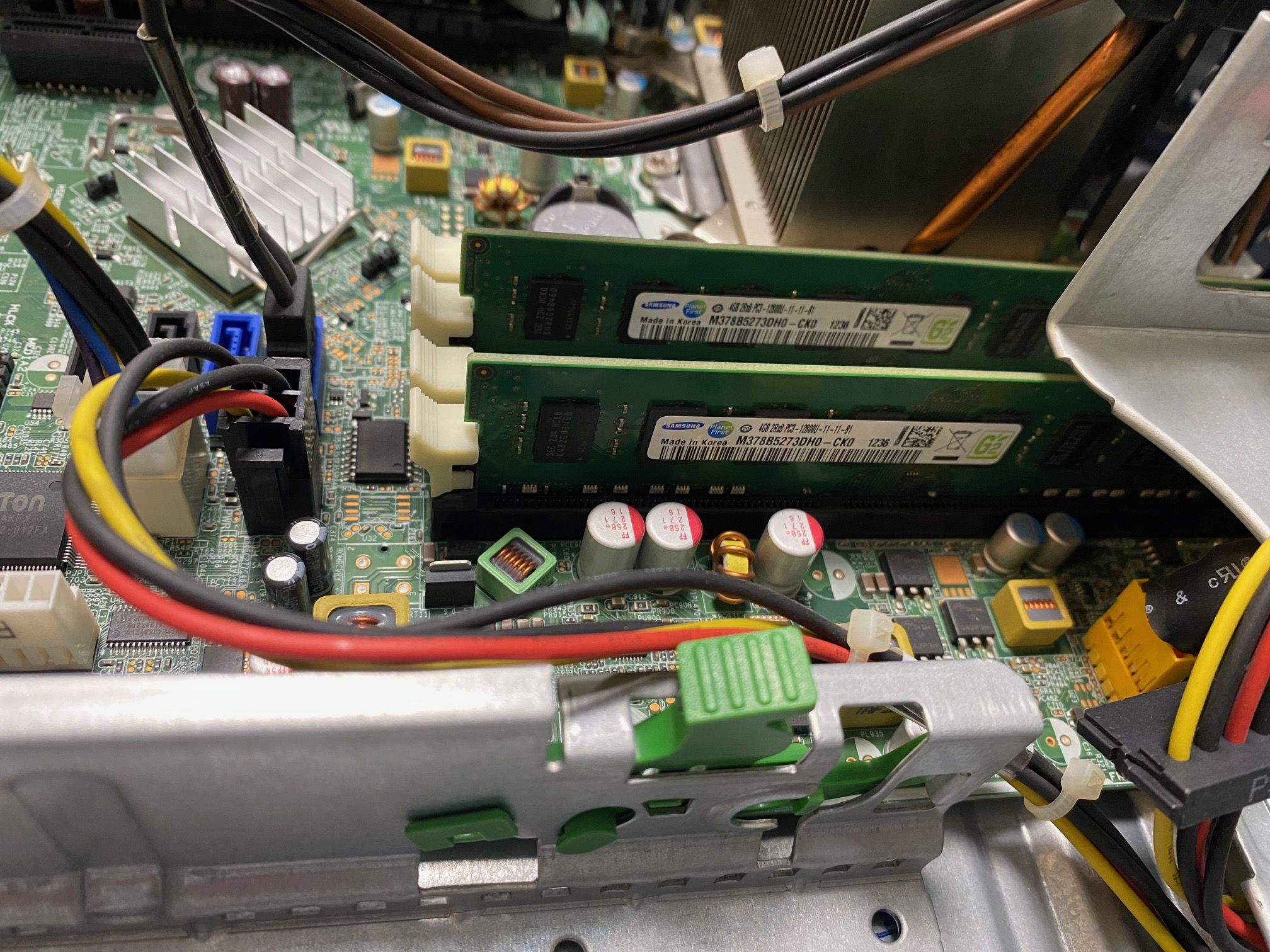 HP Z220 Workstation SFF