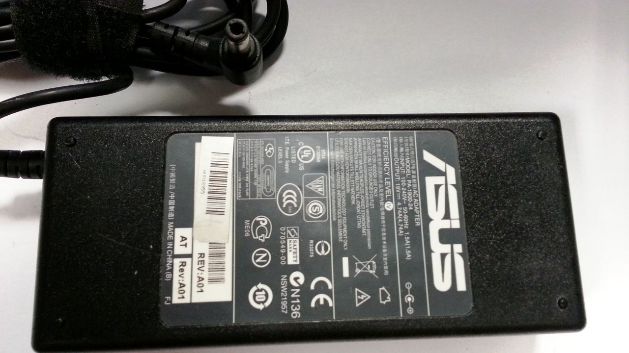 Asus 19V 3.42A  65W adapter