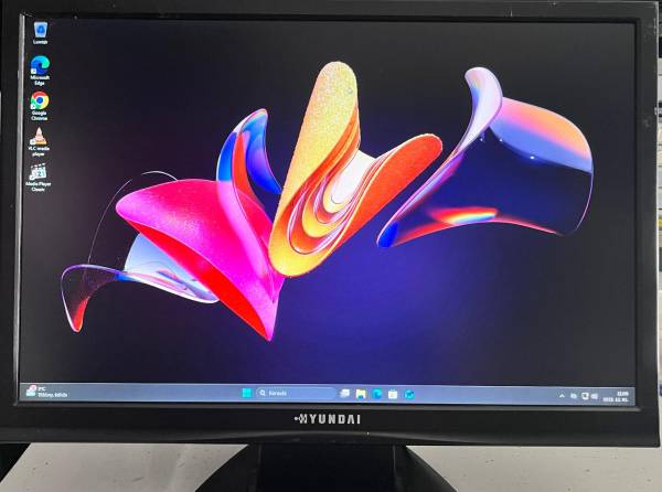 Hyundai X224W 22" monitor B kategória