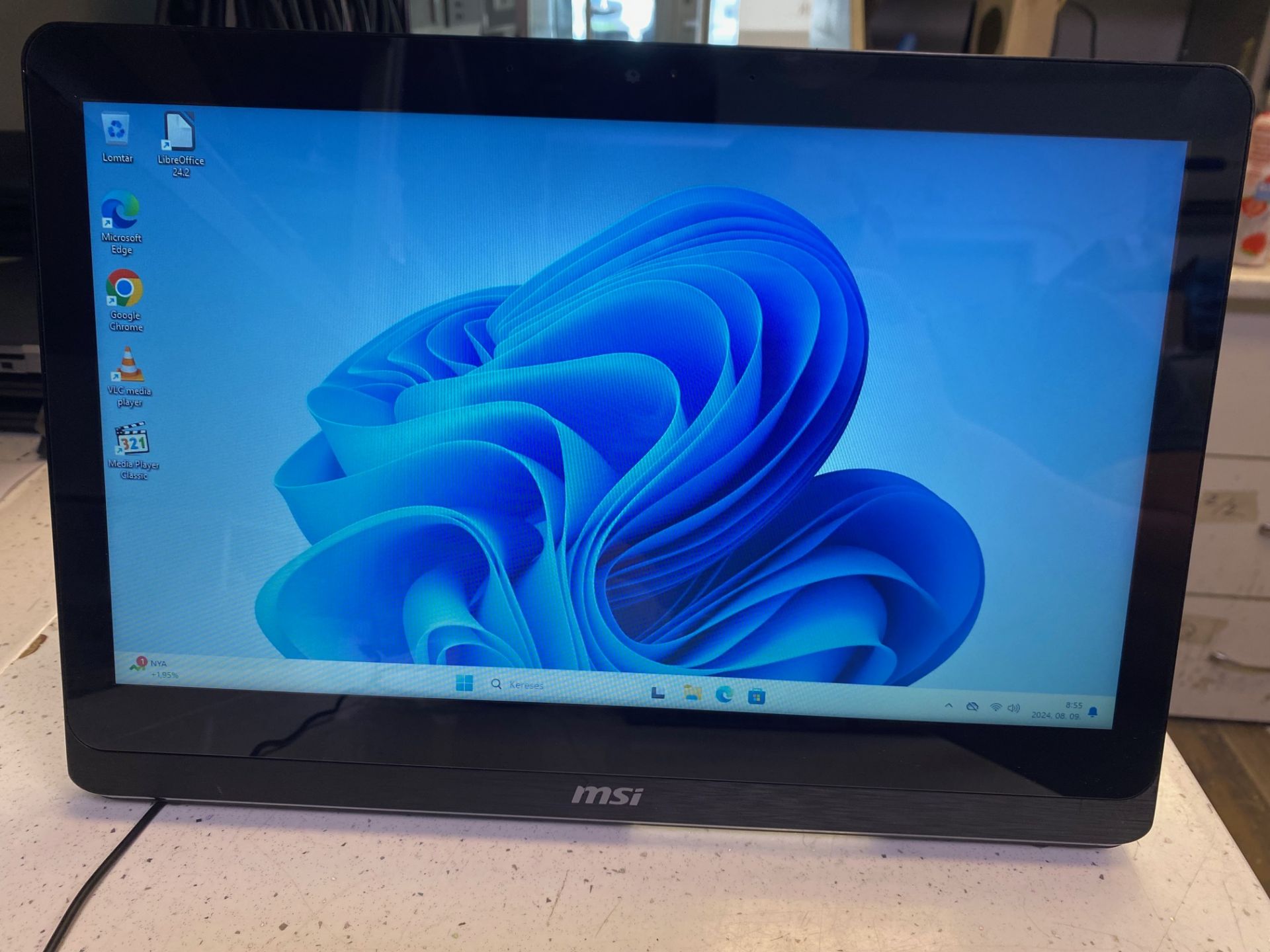 MSI PRO 16 Flex 8GL AIO érintő kijelző Windows 11 kompatibilis