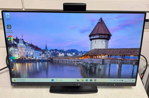 EIZO FlexScan EV2450 24" monitor A kategória nem gyári talp