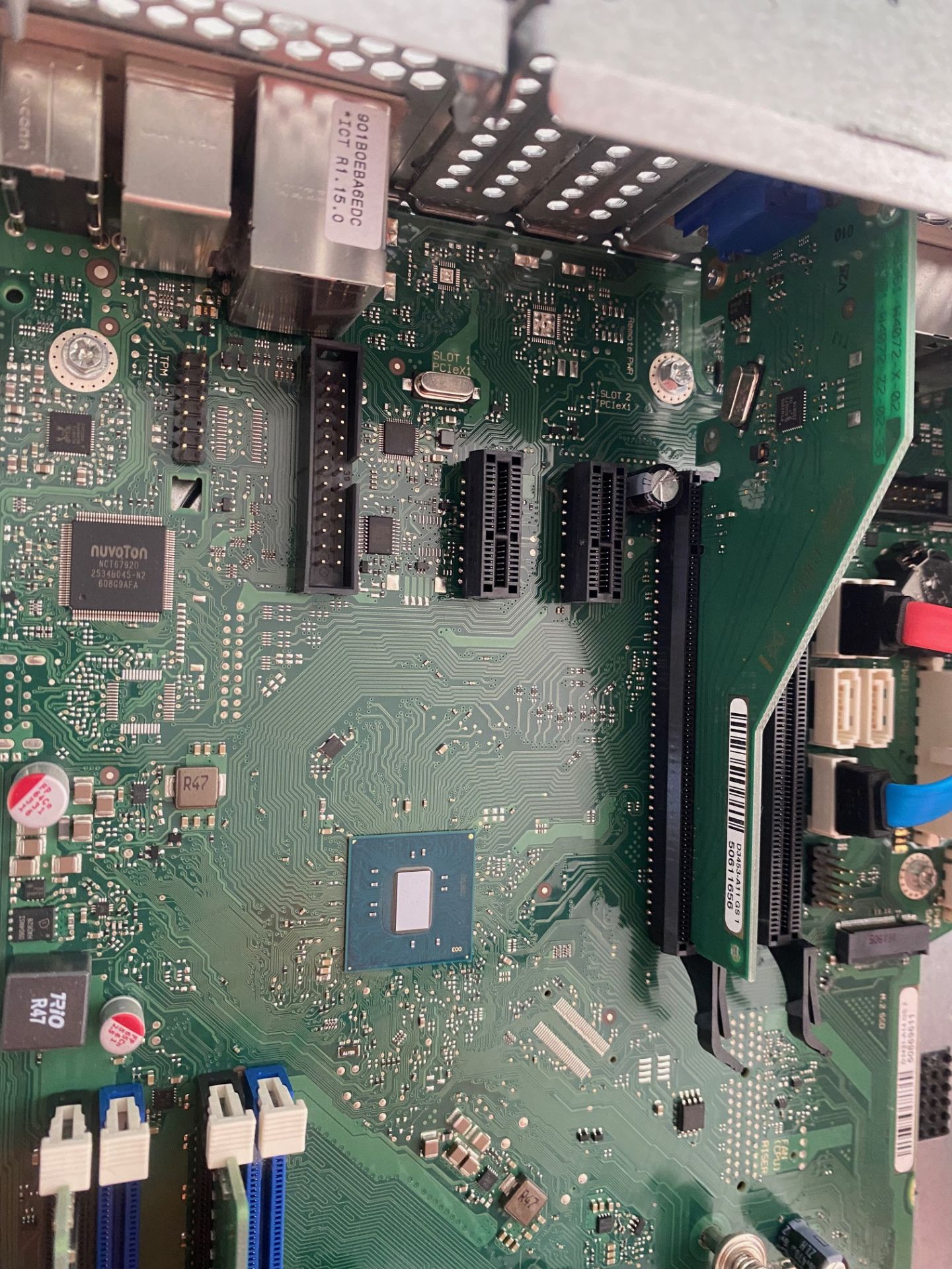 Fujitsu Esprimo D756 SFF