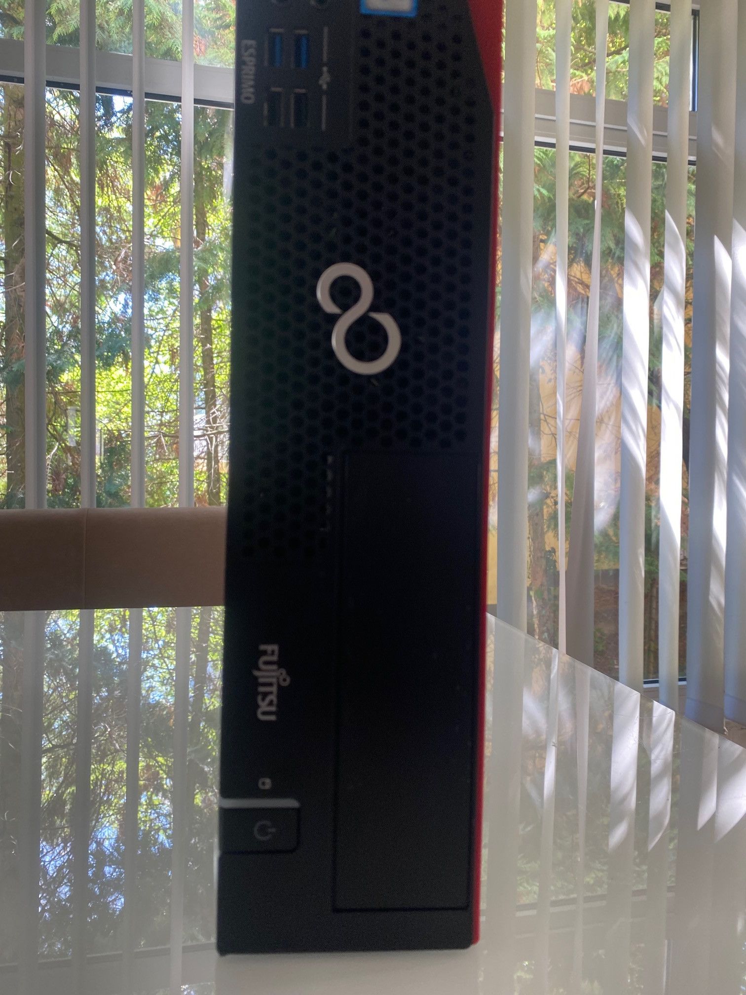 Fujitsu Esprimo D957 SFF számítógép