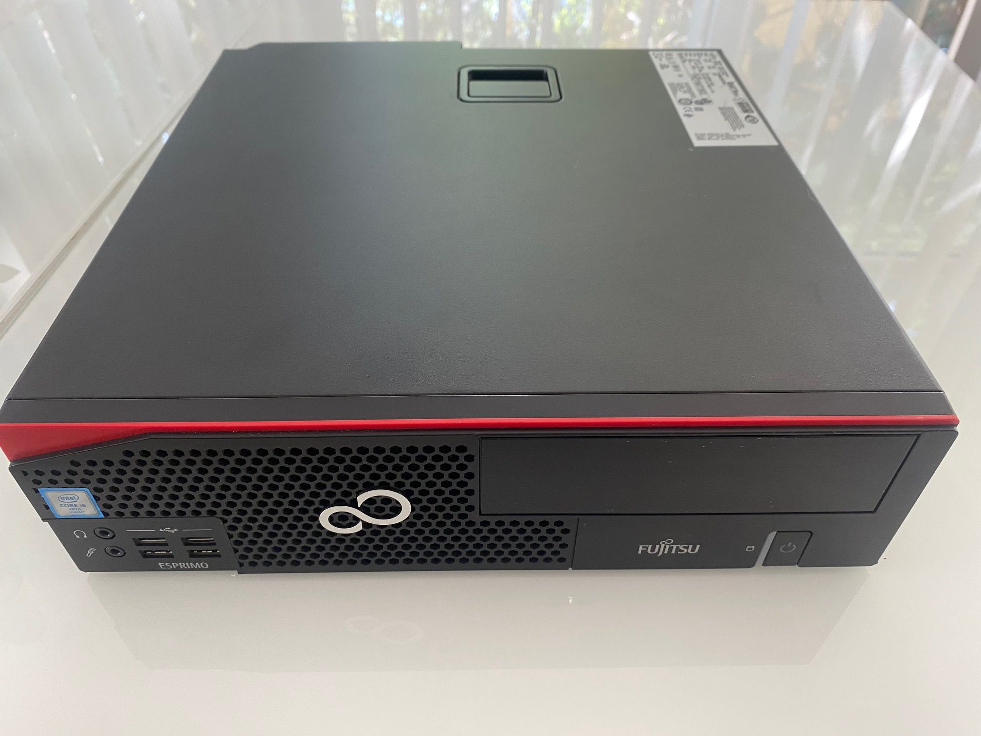 Fujitsu Esprimo D957 SFF számítógép