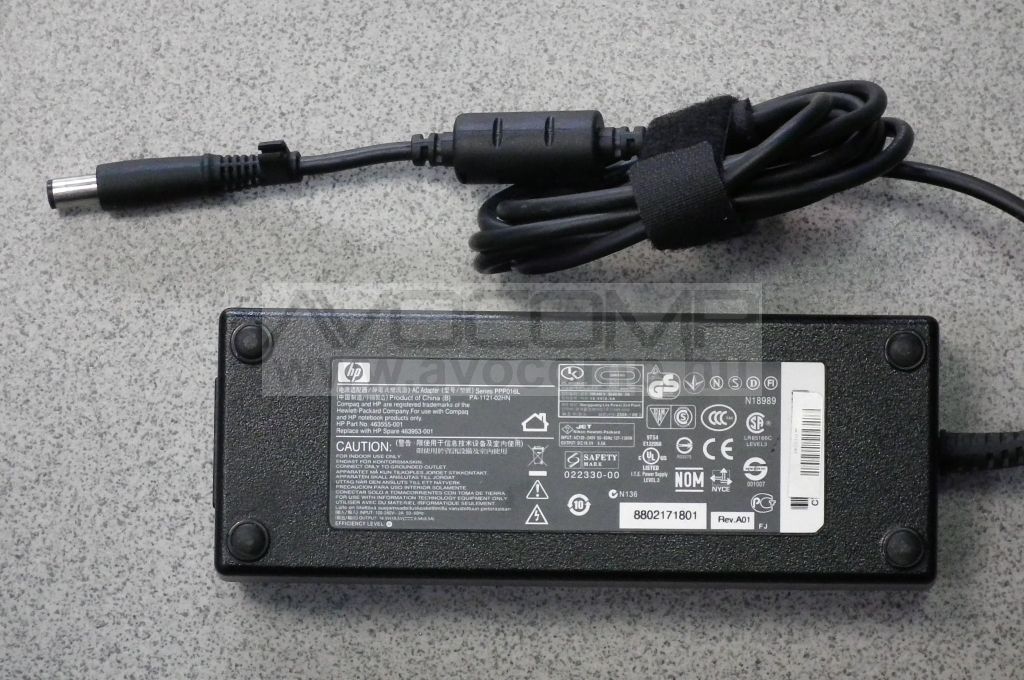 HP 19V 7.1A 135W adapter gyári
