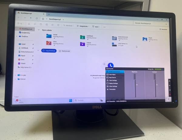 Dell P2212H 22" monitor A- kateg&oacute;ria MFS18 talppal