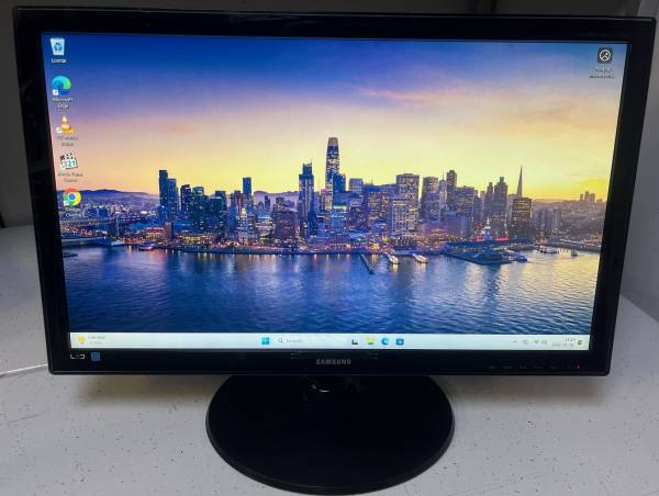 Samsung S27B550V 27" monitor B kateg&oacute;ria