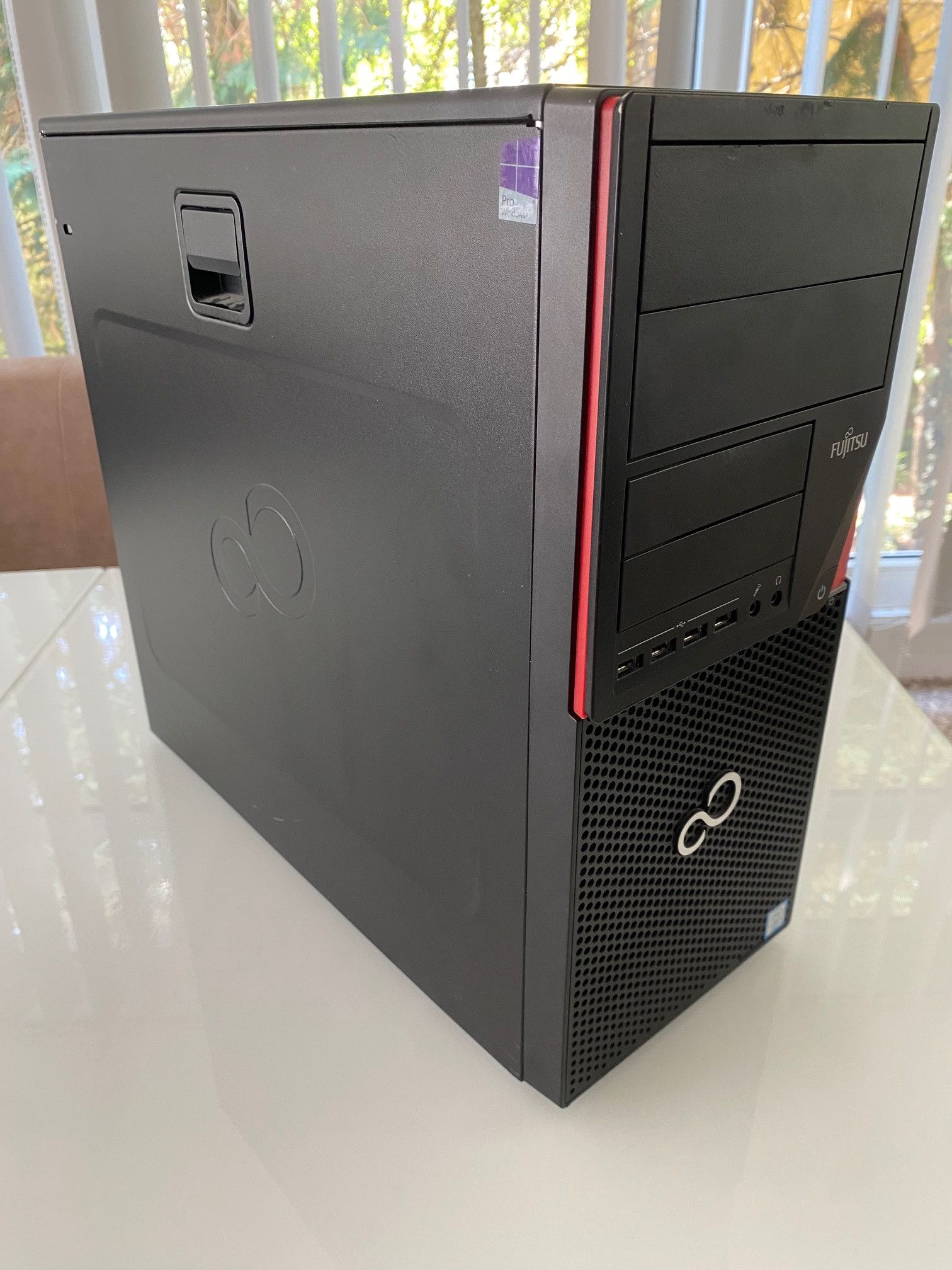 Fujitsu Esprimo P756 Tower