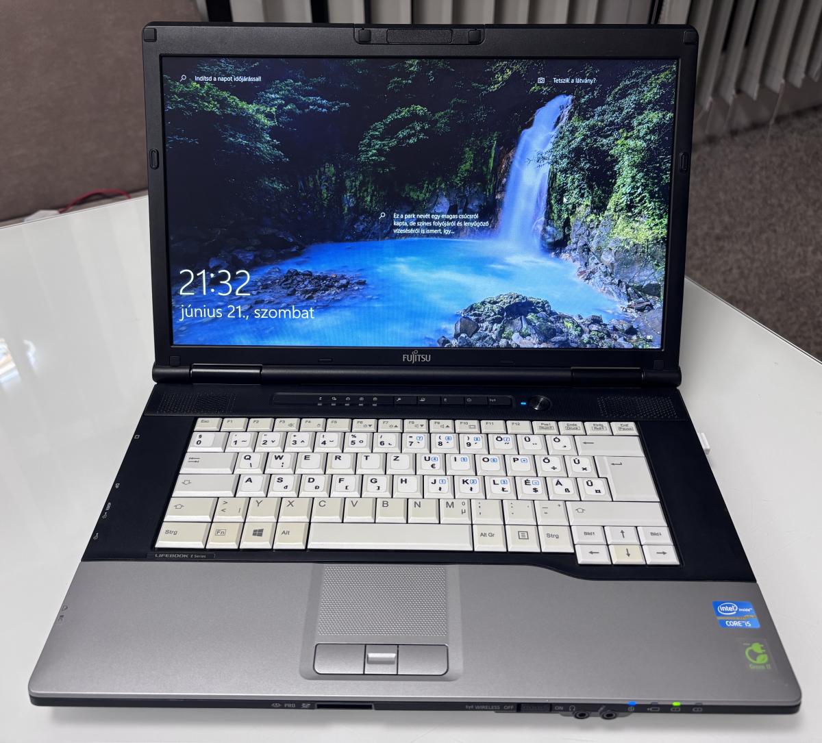 Fujitsu Lifebook E752