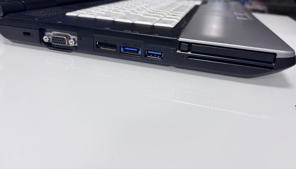 Fujitsu Lifebook E752