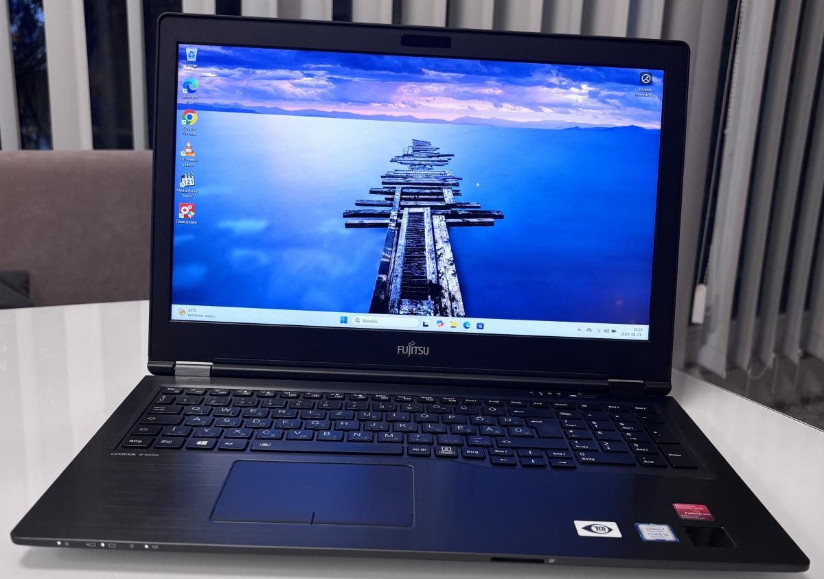 Fujitsu LIFEBOOK U758