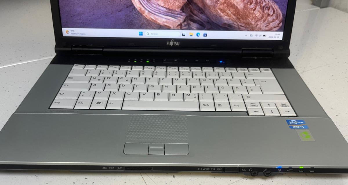 Fujitsu LIFEBOOK E751